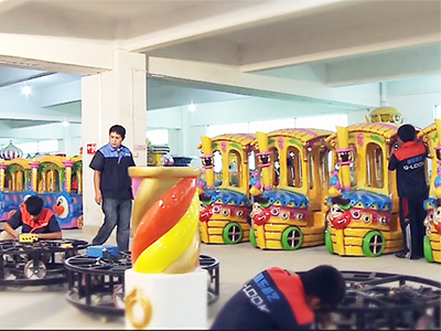 智樂(lè)產(chǎn)品調(diào)試車間